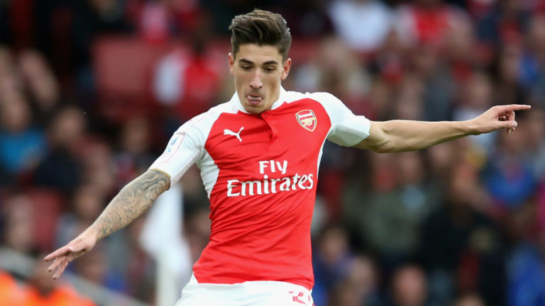 Barcellona, Bellerin è il primo obiettivo