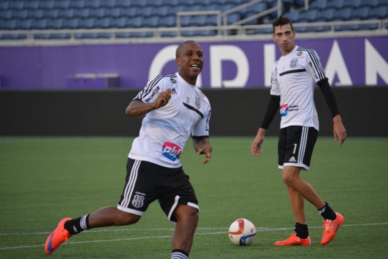 Napoli, Leandrinho il primo acquisto. Svolte le visite mediche