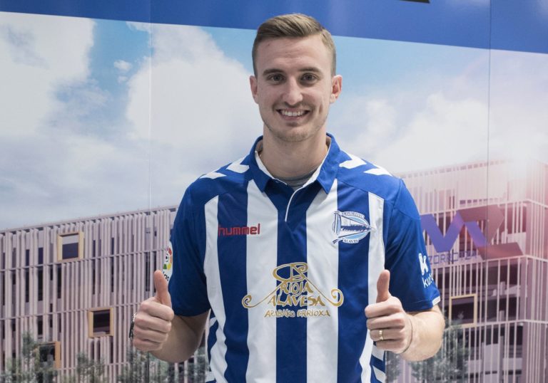 Milan, ufficiale: Rodrigo Ely ceduto al Deportivo Alaves