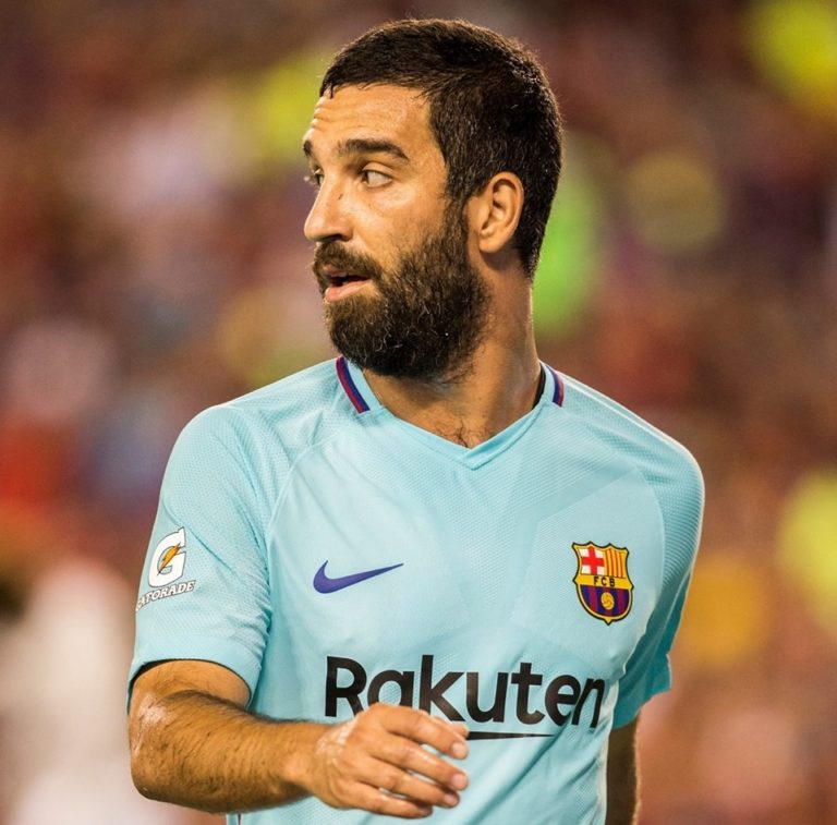 Milan, l’agente offre Arda Turan: Mirabelli ci pensa…