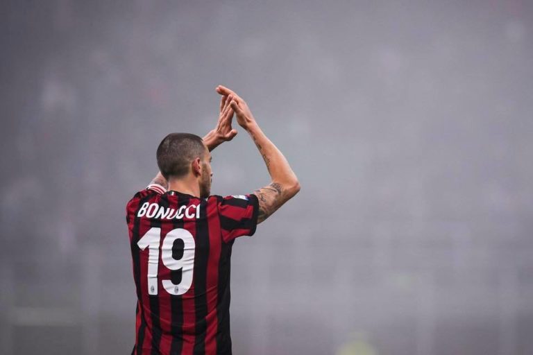 È fatta: Bonucci alla Juventus, Higuain e Caldara al Milan