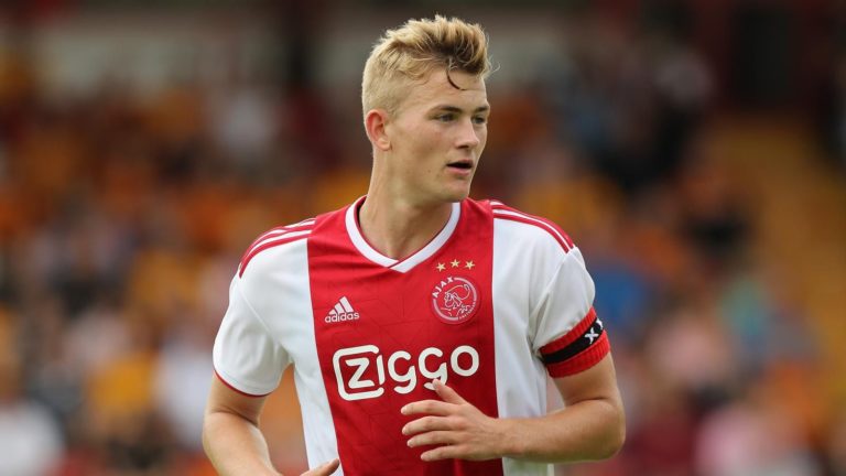 Ajax, de Ligt: “Juventus? Ci sono anche altri club. Ci pensa Raiola al mio futuro”
