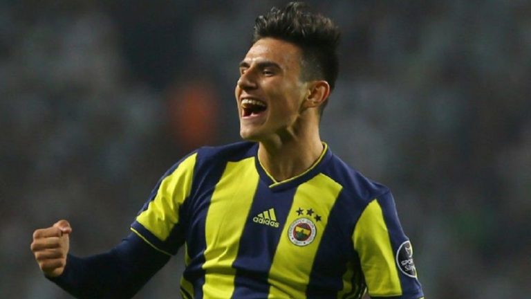 Napoli, arrivano le firme per Elmas: contratto di 5 anni