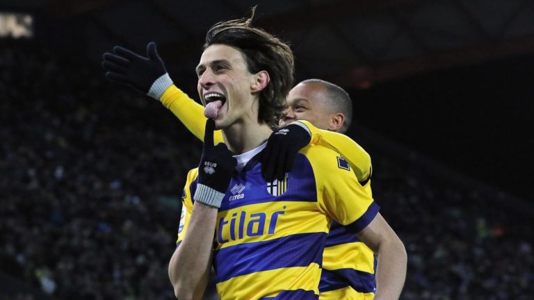 Parma, ufficiale l’acquisto di Inglese dal Napoli